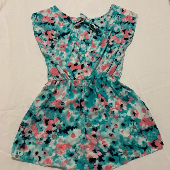 *Floral romper - Picture 4 of 6